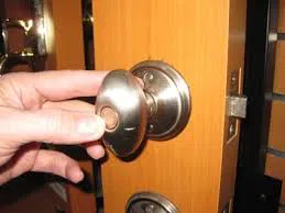 Locksmith Master Store Del Valle, TX 512-566-3497 - door-unlock